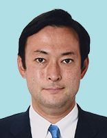 鈴木庸介 議員の顔写真