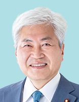 務台俊介 議員の顔写真