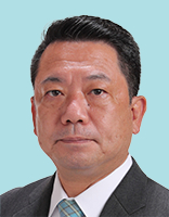金城泰邦 議員の顔写真