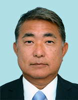 屋良朝博 議員の顔写真