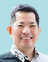 山川仁 議員の顔写真